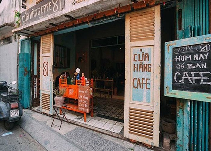 Một góc cafe cổ điển tại Sài Gòn.
