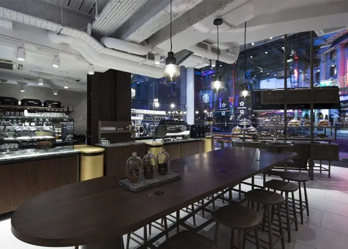 Quán cafe được trang trí theo phong cách hiện đại: Starbucks Coffee