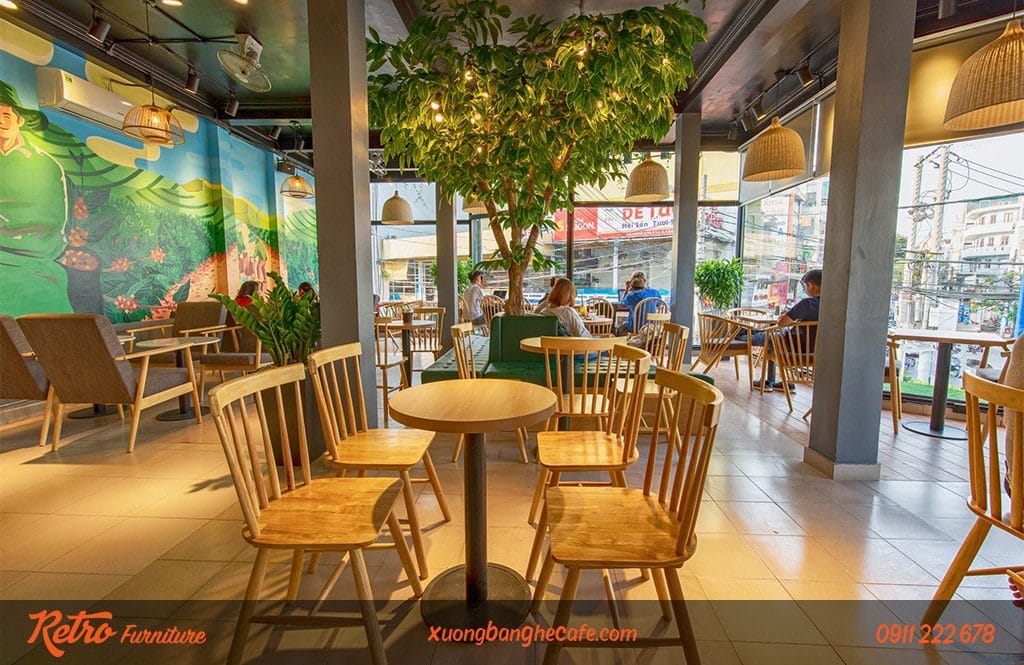 Mẫu ghế gỗ cafe C03 tại chuỗi cafe The Coffee House