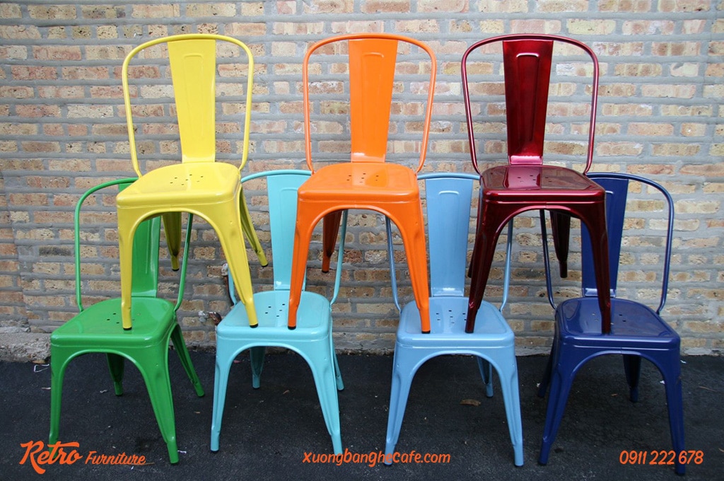 Màu sắc đa dạng cũng là một trong các ưu điểm của ghế sắt cafe